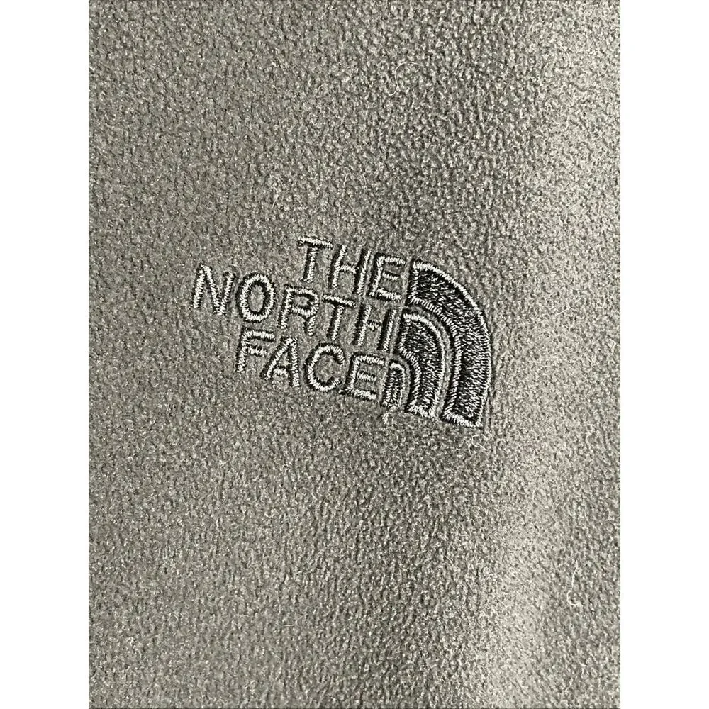 The North Face Men’s Black Fleece Quarter Zip Pullover Long Sleeve - Size Medium